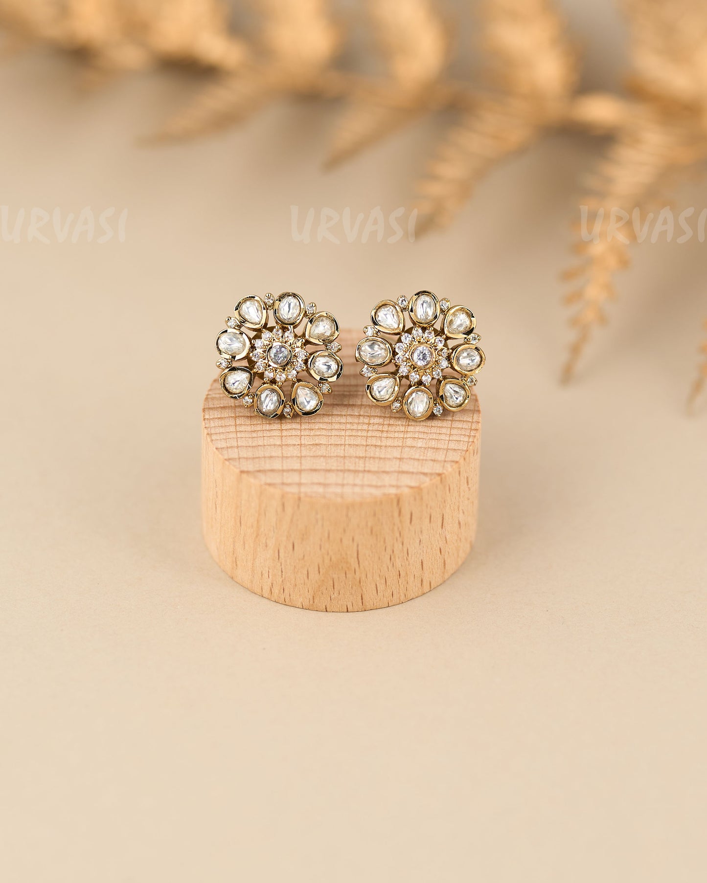 Mehendi Polish Tear-Drop Kundhan Earrings ER 859