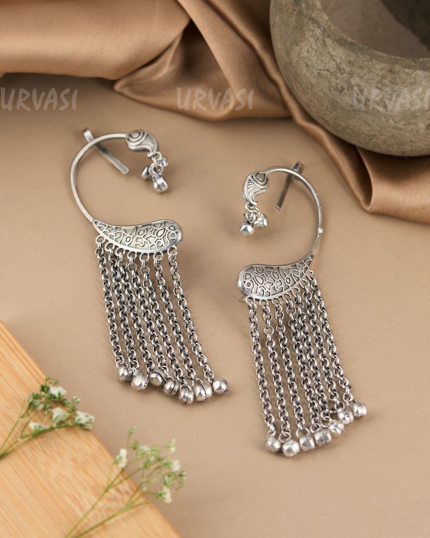 Oxidised Silver Paisley Floral Motif Fish Hook Stud EarCuff Earrings ER 16