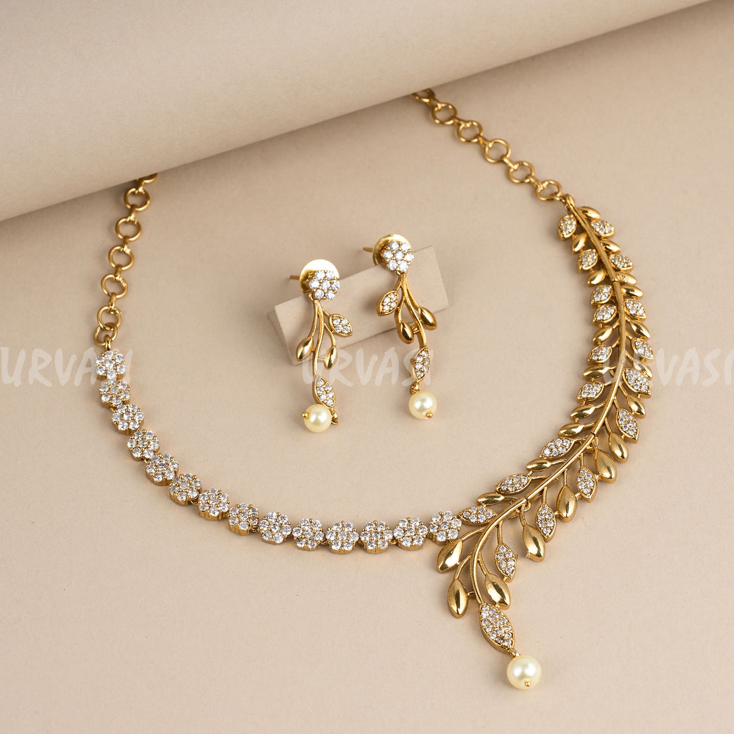 Gold-Polish Marigold AD Necklace 286