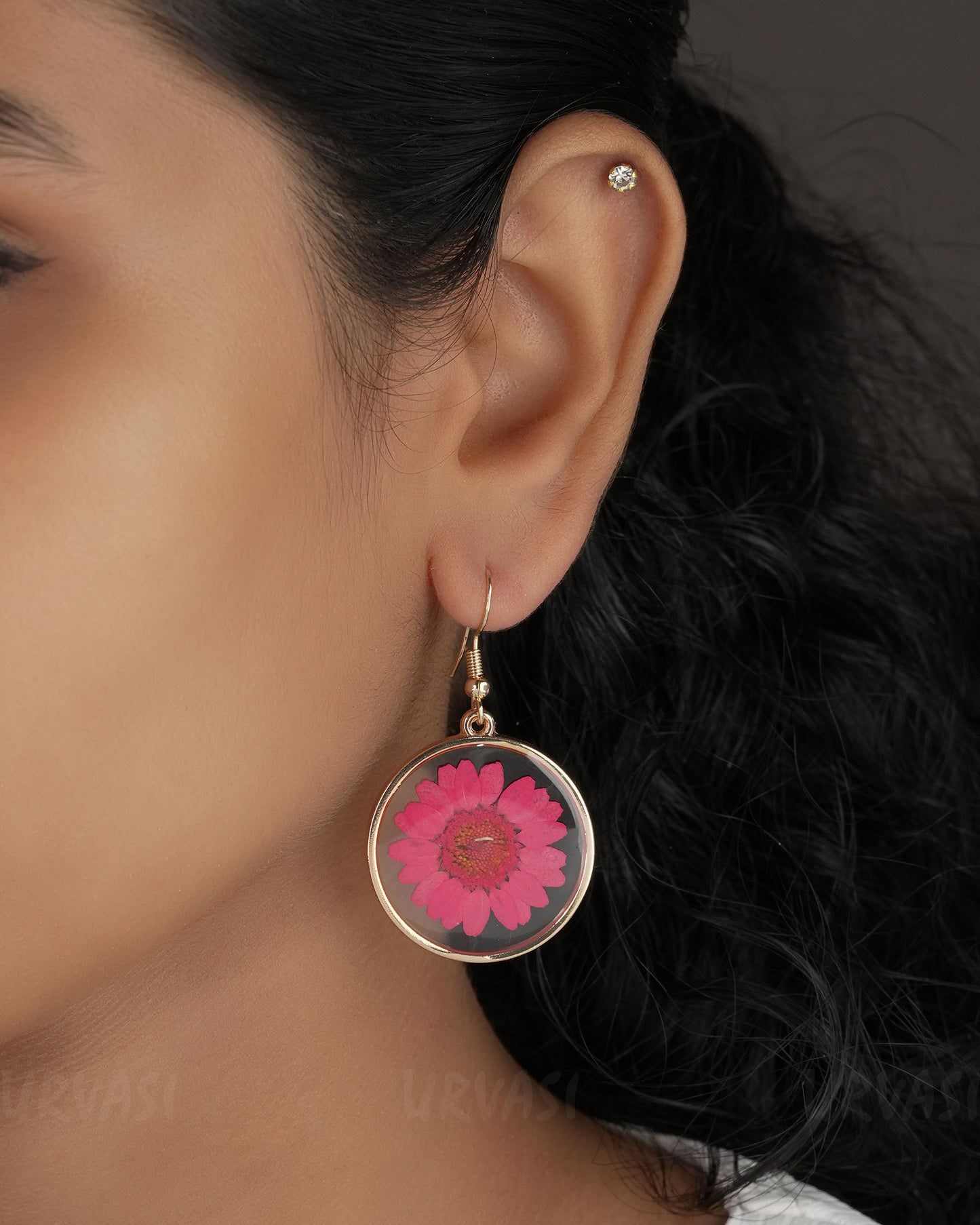 Gold Polish Resin Handmade Daisy Hanging Earrings ER 532