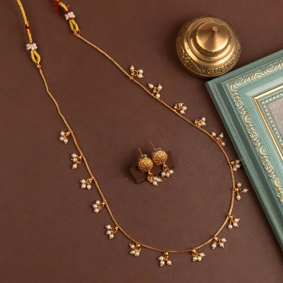 Gold-Toned Pearl Hanging Necklace 1456