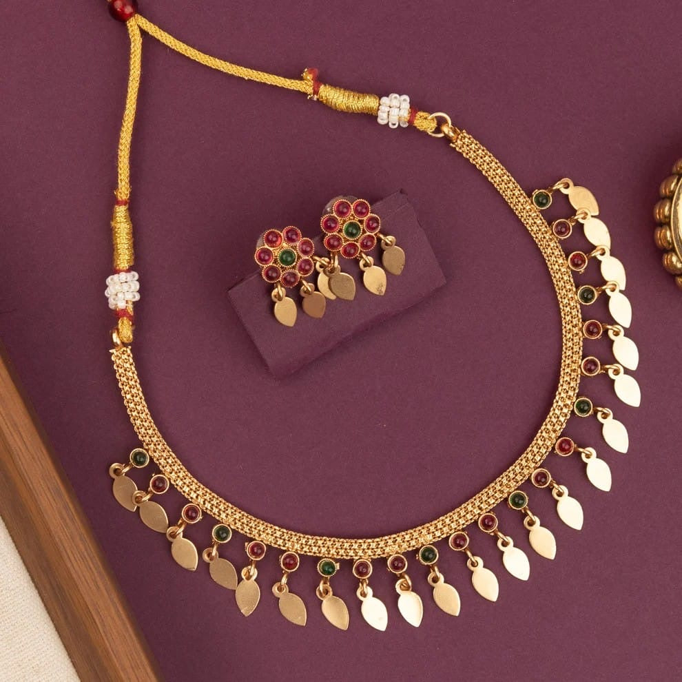Gold-Toned Traditional Ilakkathalli Choker Necklace 1964