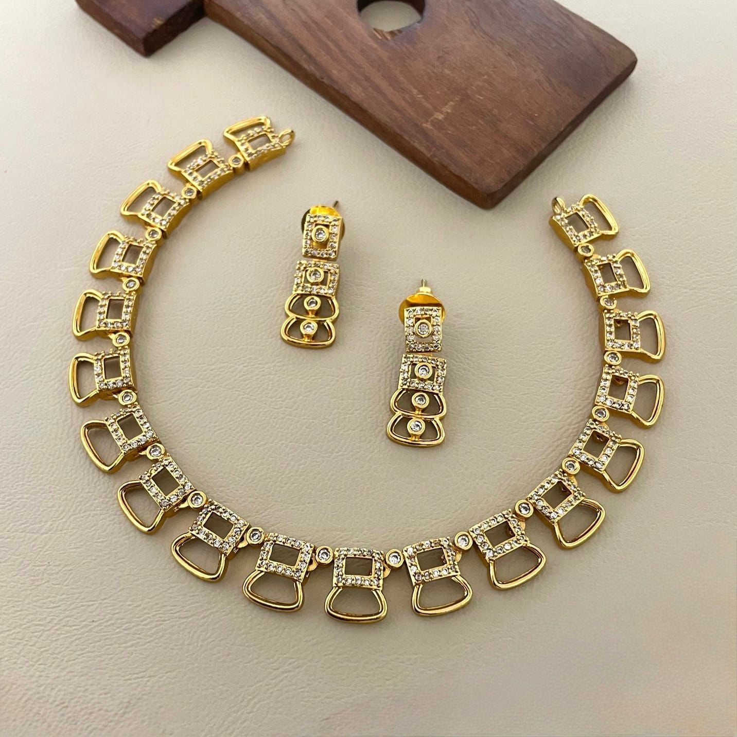 Gold-Toned Box-Designed AD Necklace 1581
