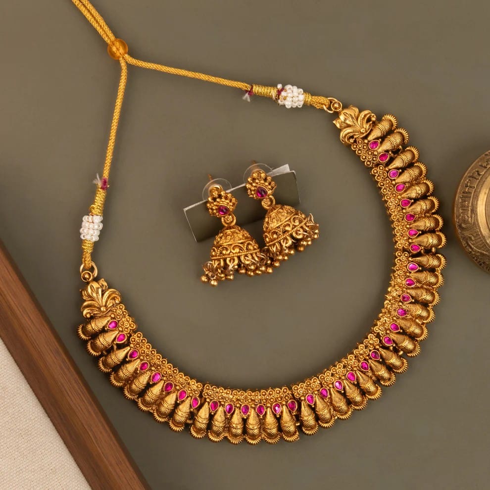 Gold-Toned Traditional Necklace 1767