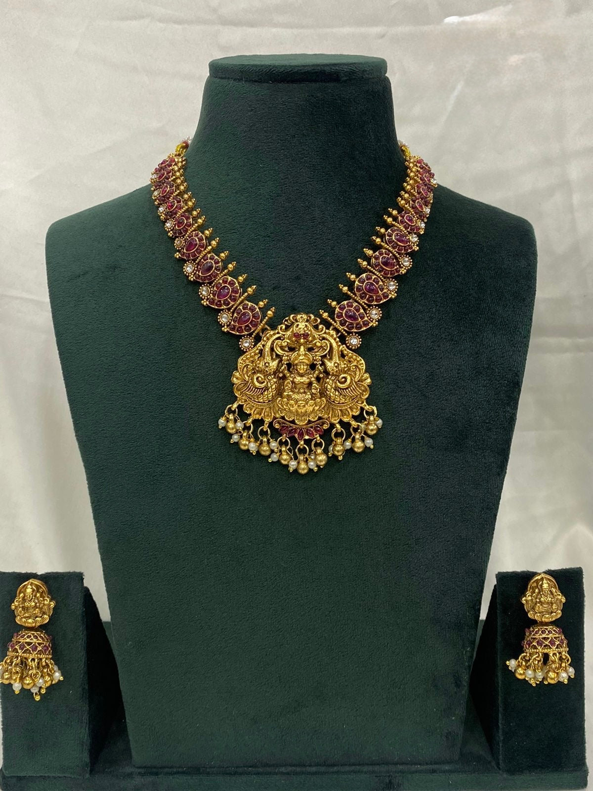 Gold-Toned Lakshmi Mango-Designed Necklace 1241