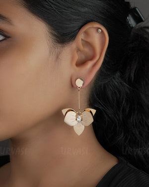 STATEMENT EARRINGS