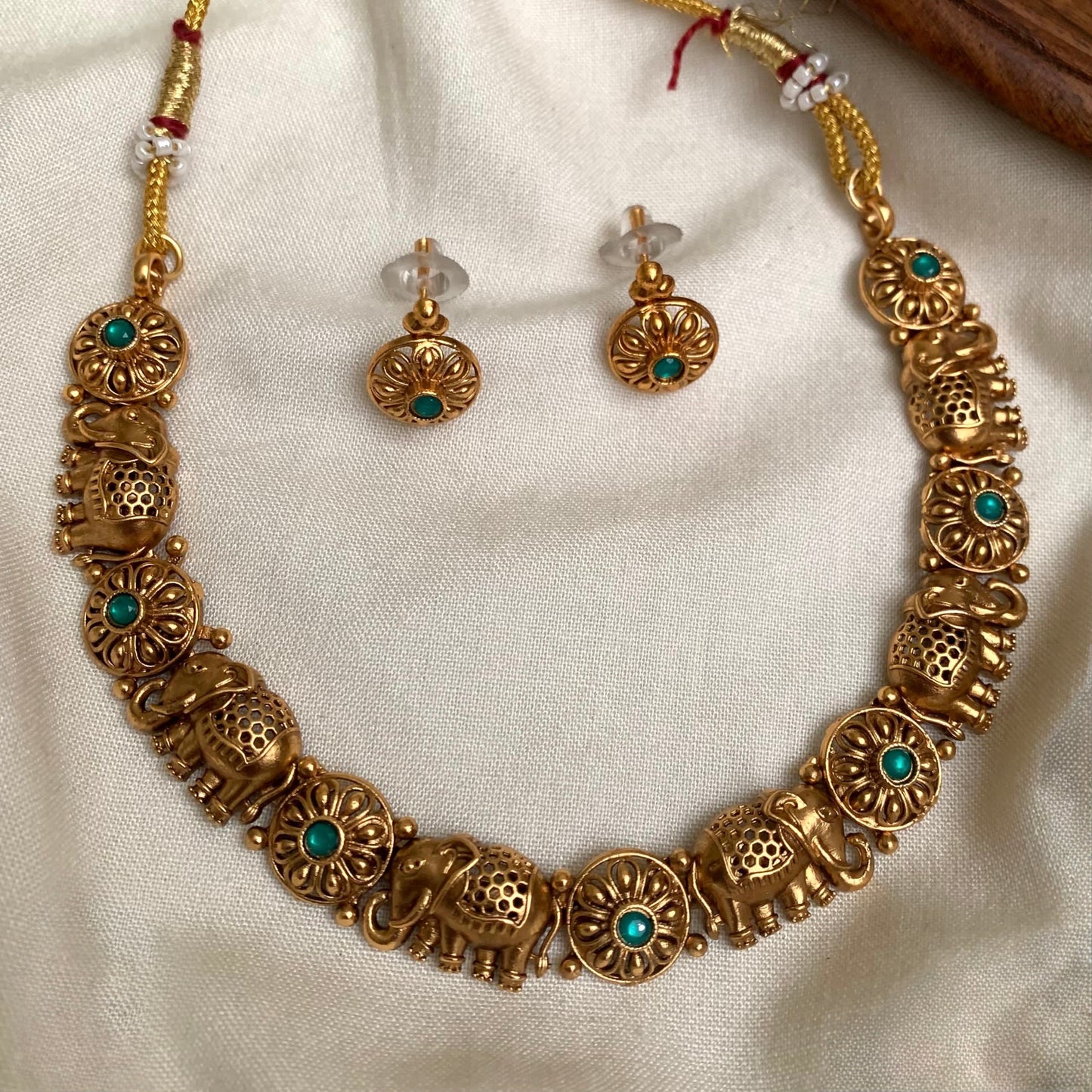 Gold-Polish Floral Elephant Designed Necklace 1423