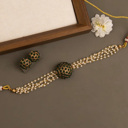 Gold-Toned  Pearl Stud Choker Necklace 1788