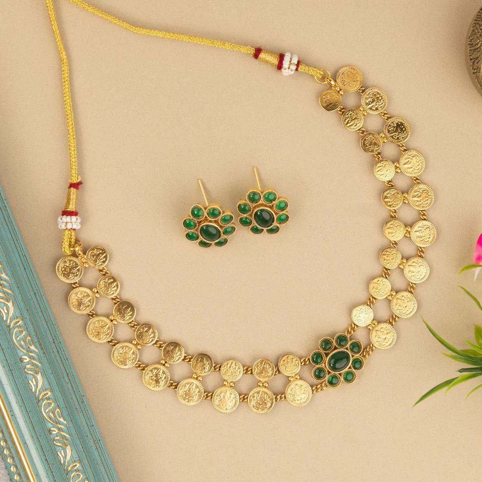 Gold-Toned Kaasu-Floral Choker Necklace 237