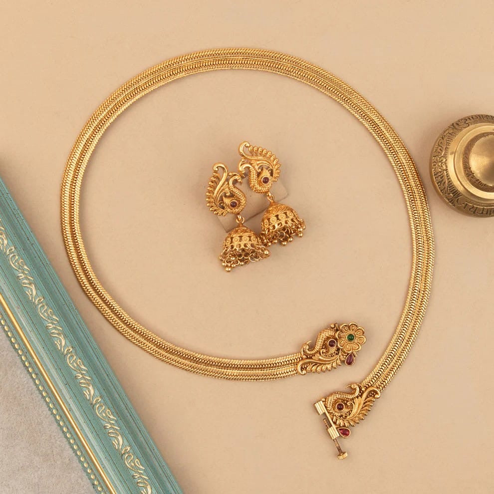 Gold-Toned  Floral Traditional Peacock  Necklace 1816