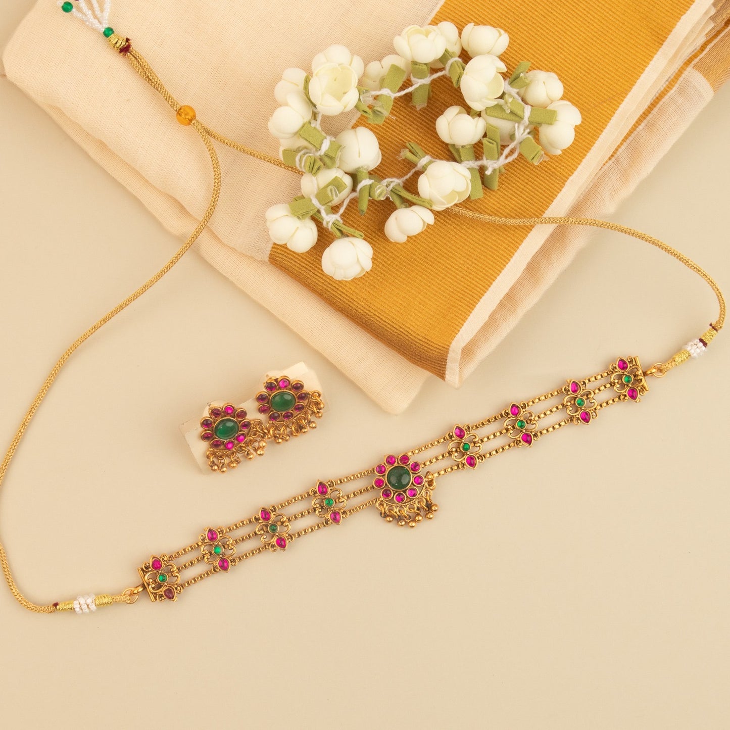 Gold-Toned Floral Choker Necklace 1837