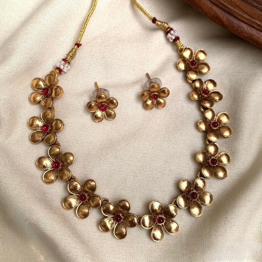 Glossy Gold-Toned Floral Ruby Necklace 1180