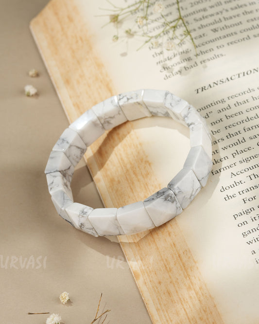 Hand-Made White Howlite Pyramid Shaped Stretchable Bracelet BR 73