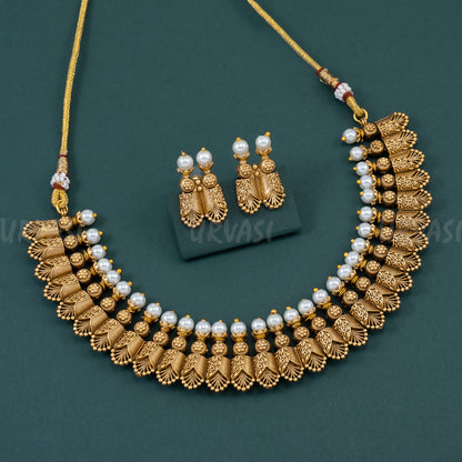 Gold-Toned Antique Muktamala Necklace 091