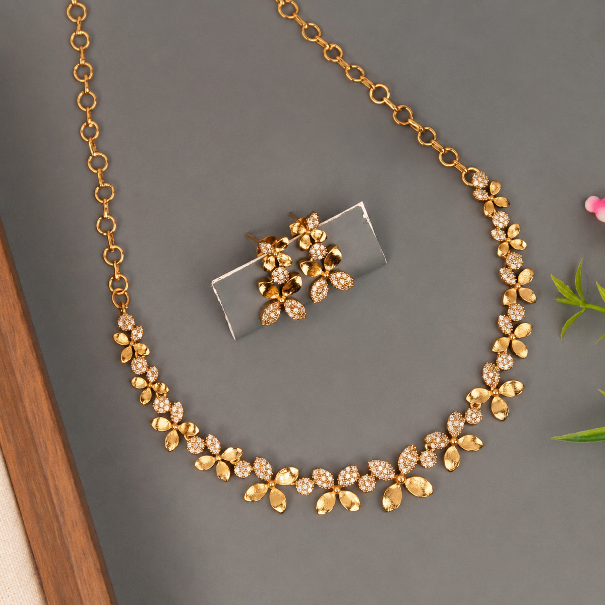 Gold-Toned Floral AD Choker Necklace 1969