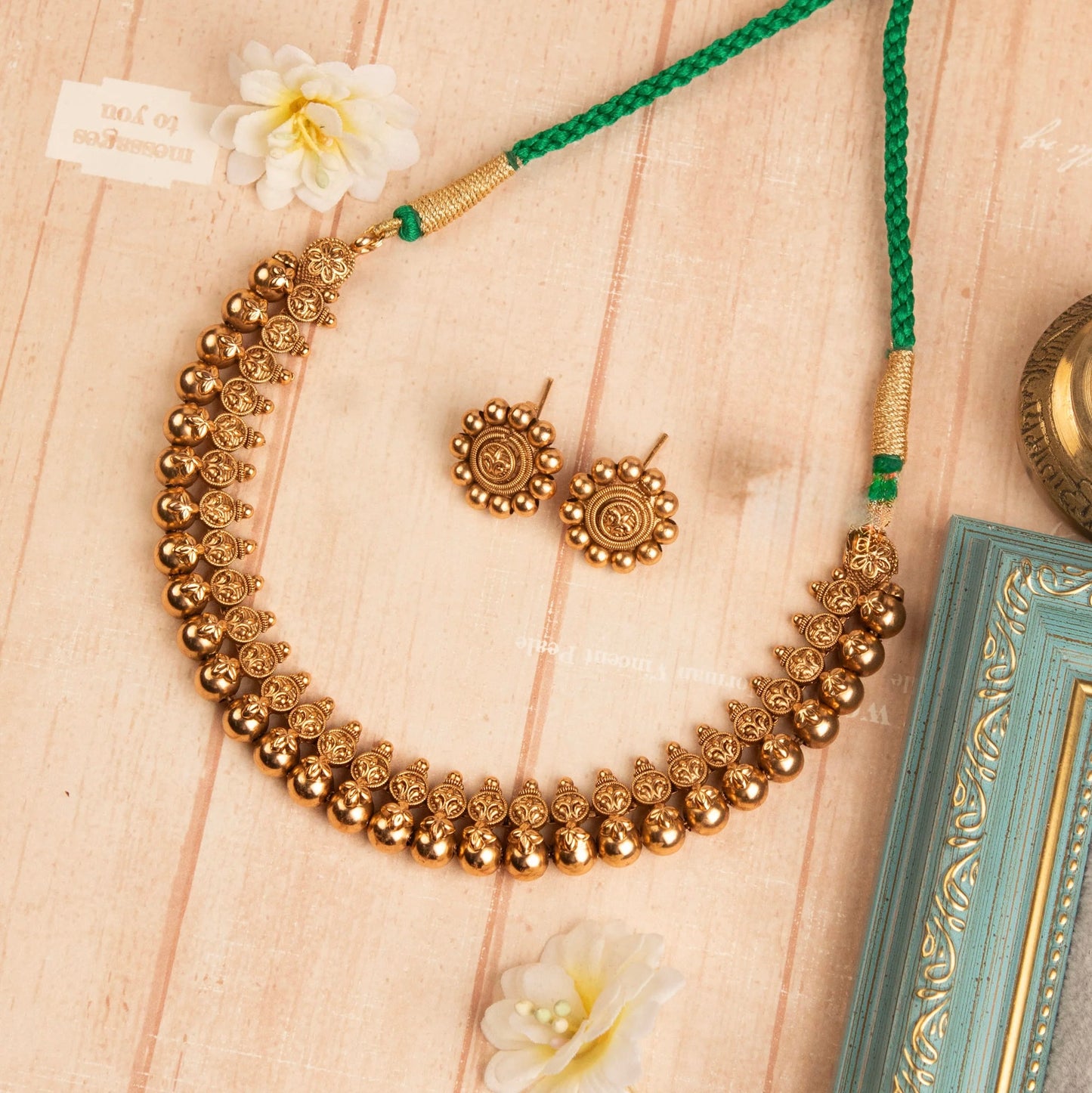 Premium Gold-Toned Leaf Motif Necklace 1214