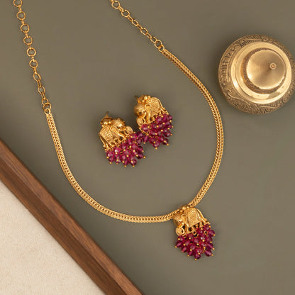Gold-Polish Elephant Pendant Pearl Necklace 1585