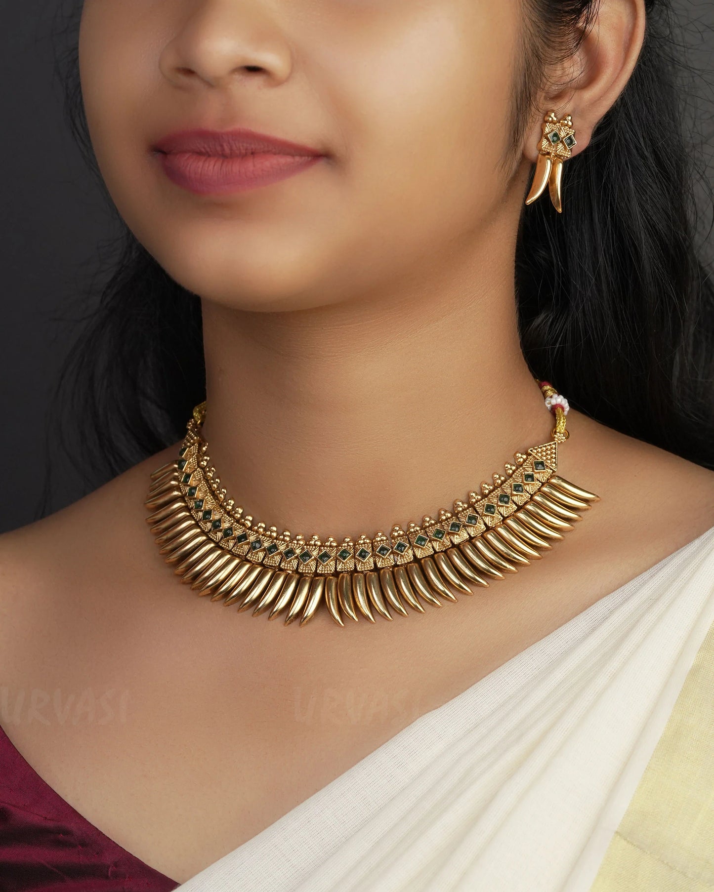 Gold-Toned Traditional Mullamottu Necklace 001