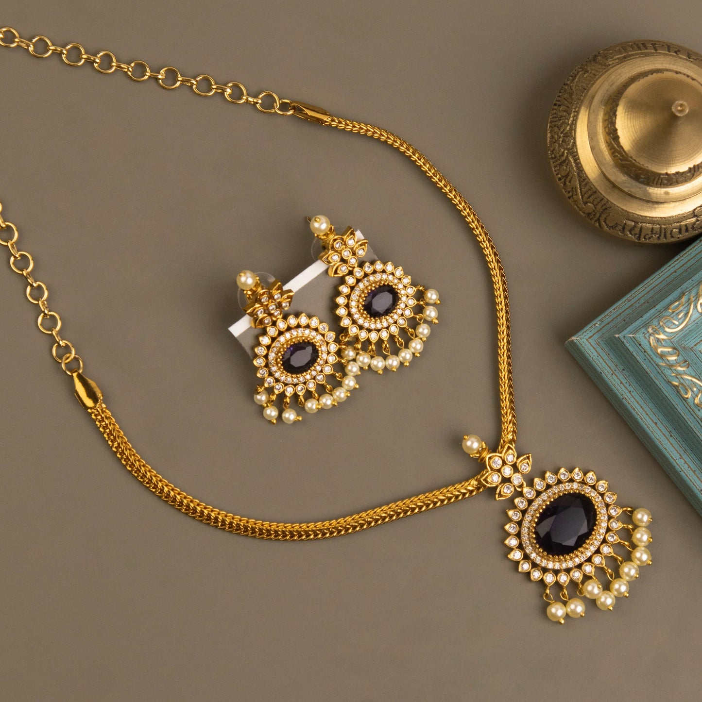 Gold-Polish Tear-Drop Designed Floral Necklace 1273