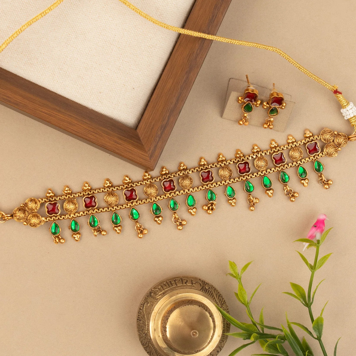 Gold-Toned Vanya Pear-Shaped Floral Choker Necklace 252
