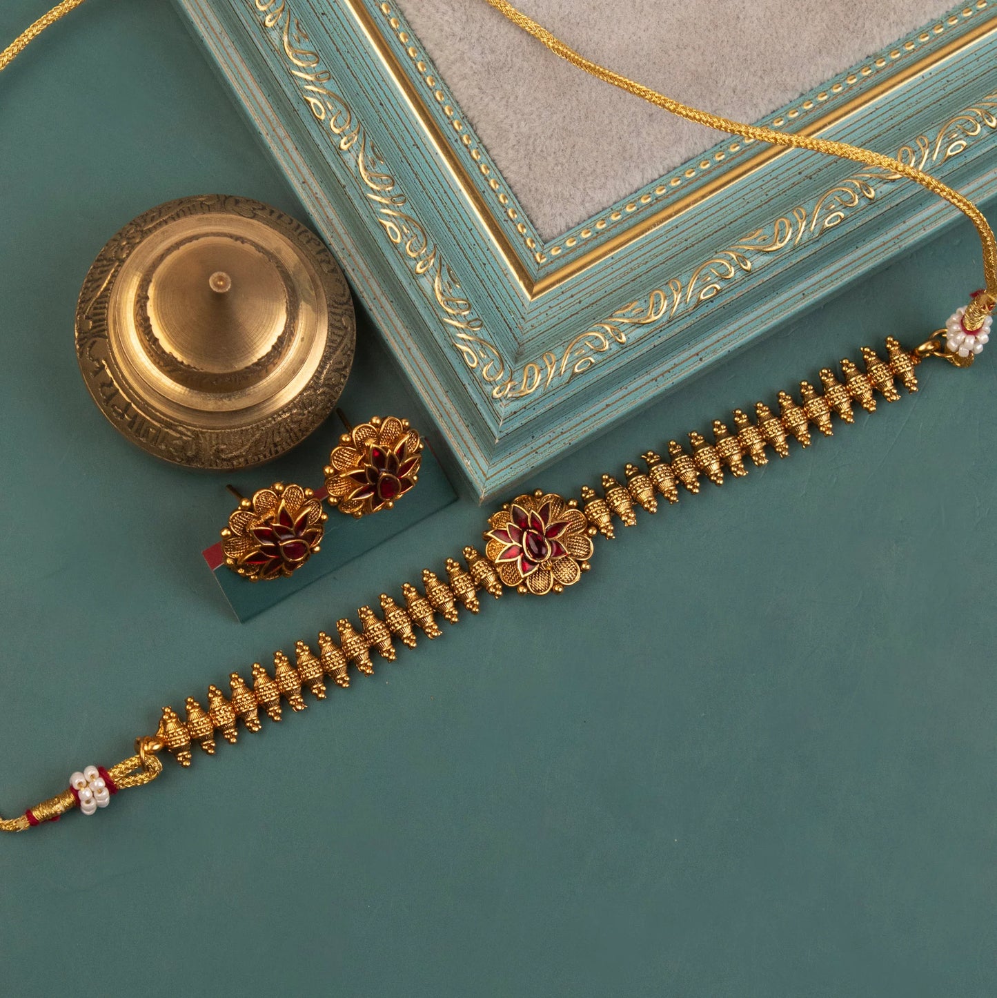 Gold-Toned Floral Lotus Choker Necklace 1202