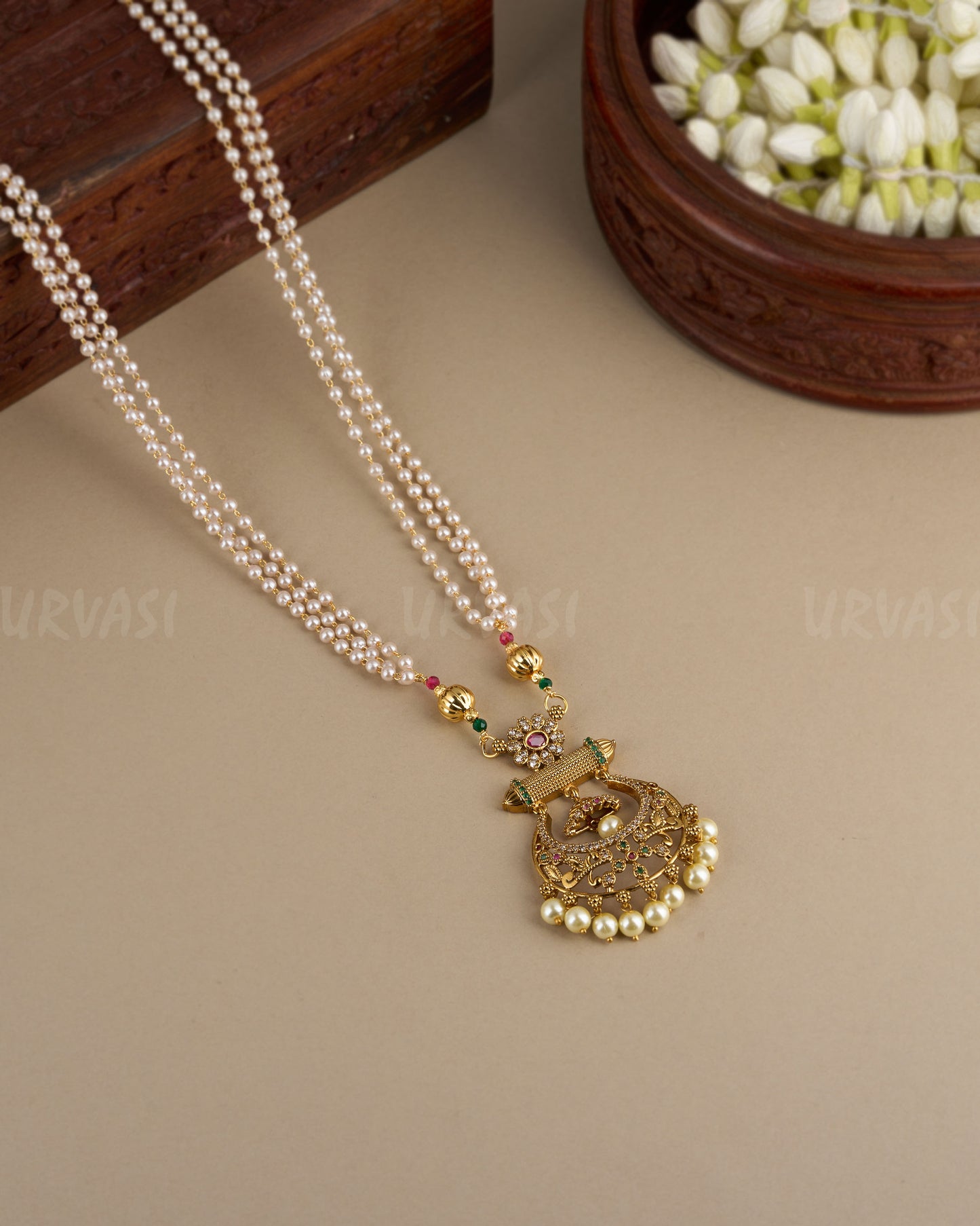 Gold-Toned Chaandbhali Designed Long Pearl Mala Ma 093