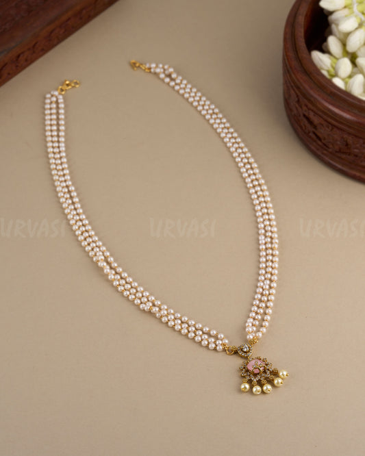 Gold-Toned Floral Pearl Designed Floral Pendant Ma 090