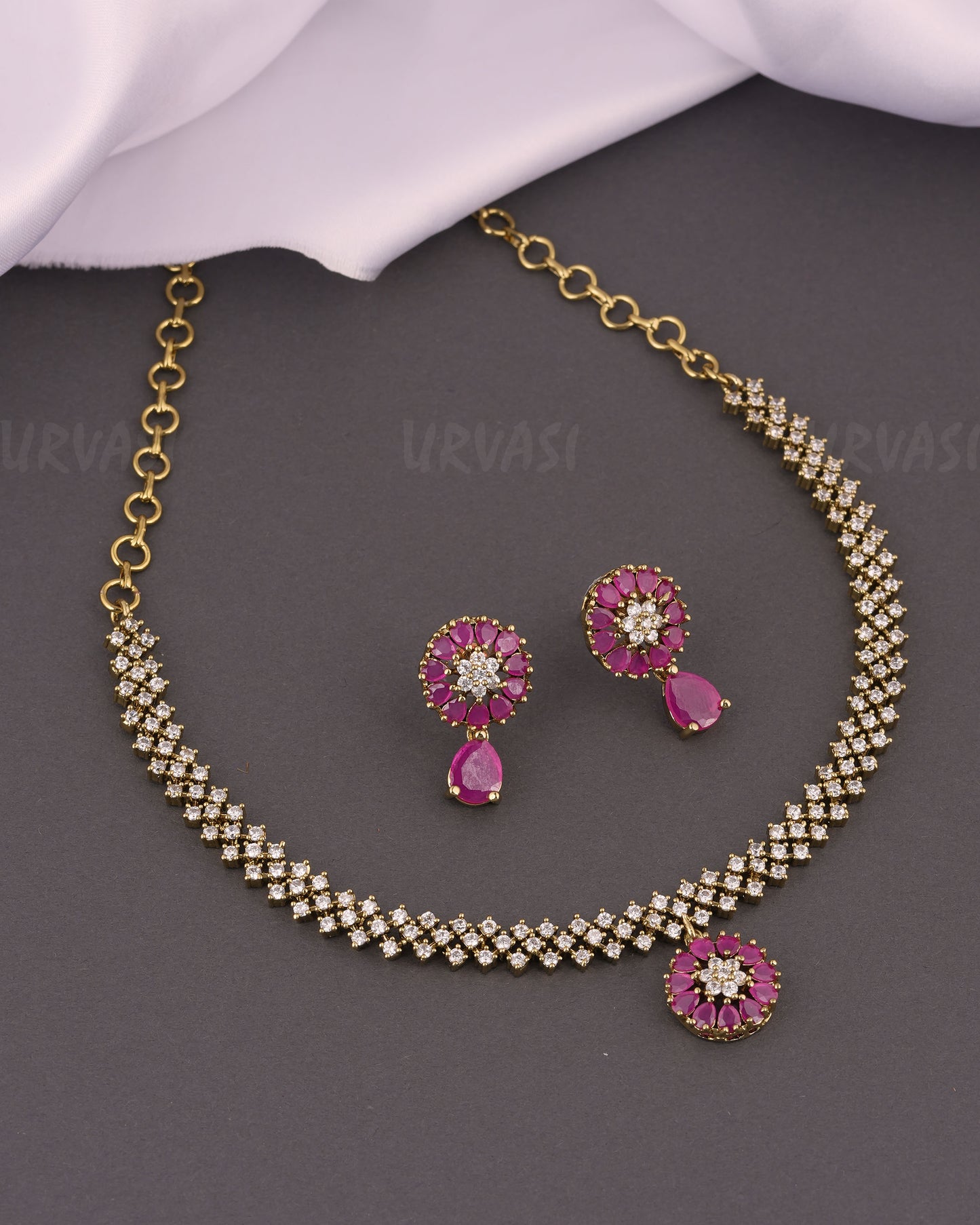 Mehendi Polish Celest Bloom Cluster Necklace 323