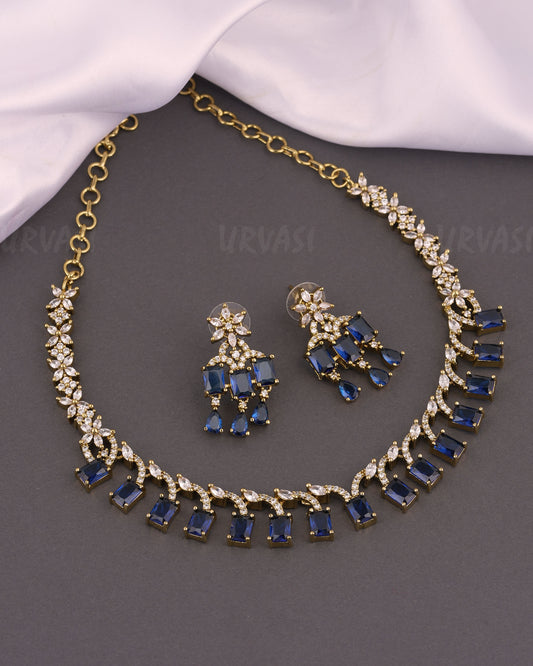 Mehendi Polish Box-Designed  Floral Stone Necklace 321