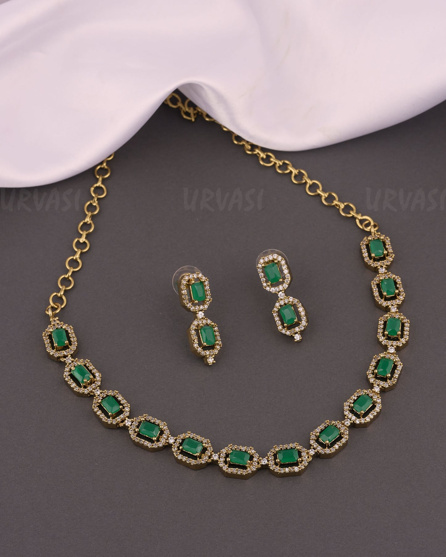 Mehendi Polish Stone-Studded AD Necklace 304
