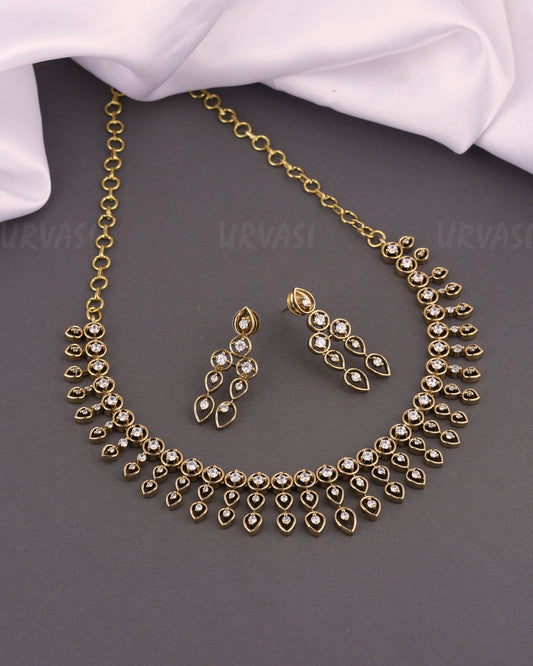 Mehendi Polish Tear-Drop Designed Stone-Studded Necklace  253