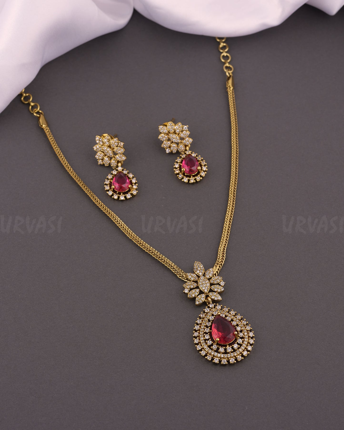 Mehendi Polish Tear-Drop Floral Pendant AD Necklace 533