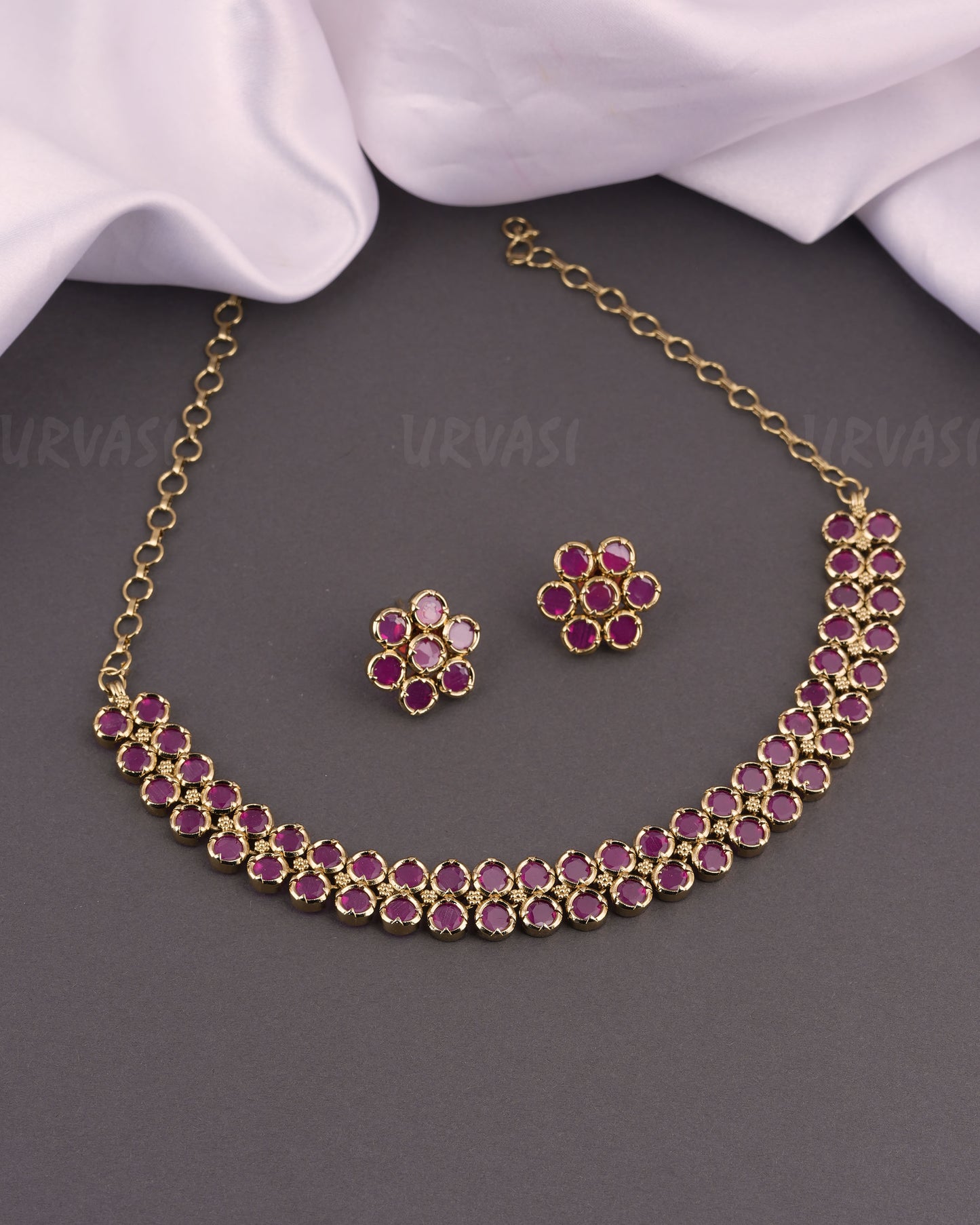 Mehendi Polish Stone-Studded Floral Choker Necklace 703