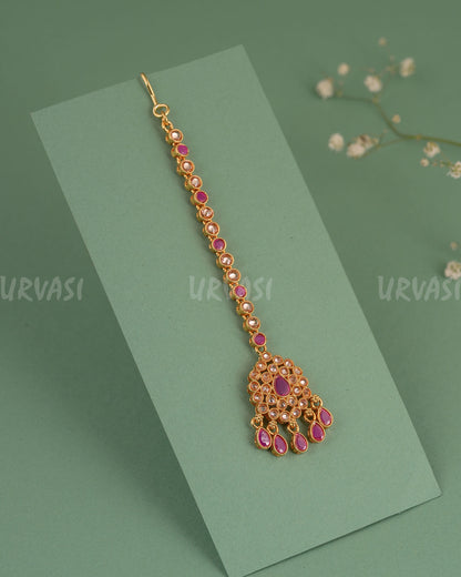 Gold-Toned Teardrop Designed Chutty CH 135