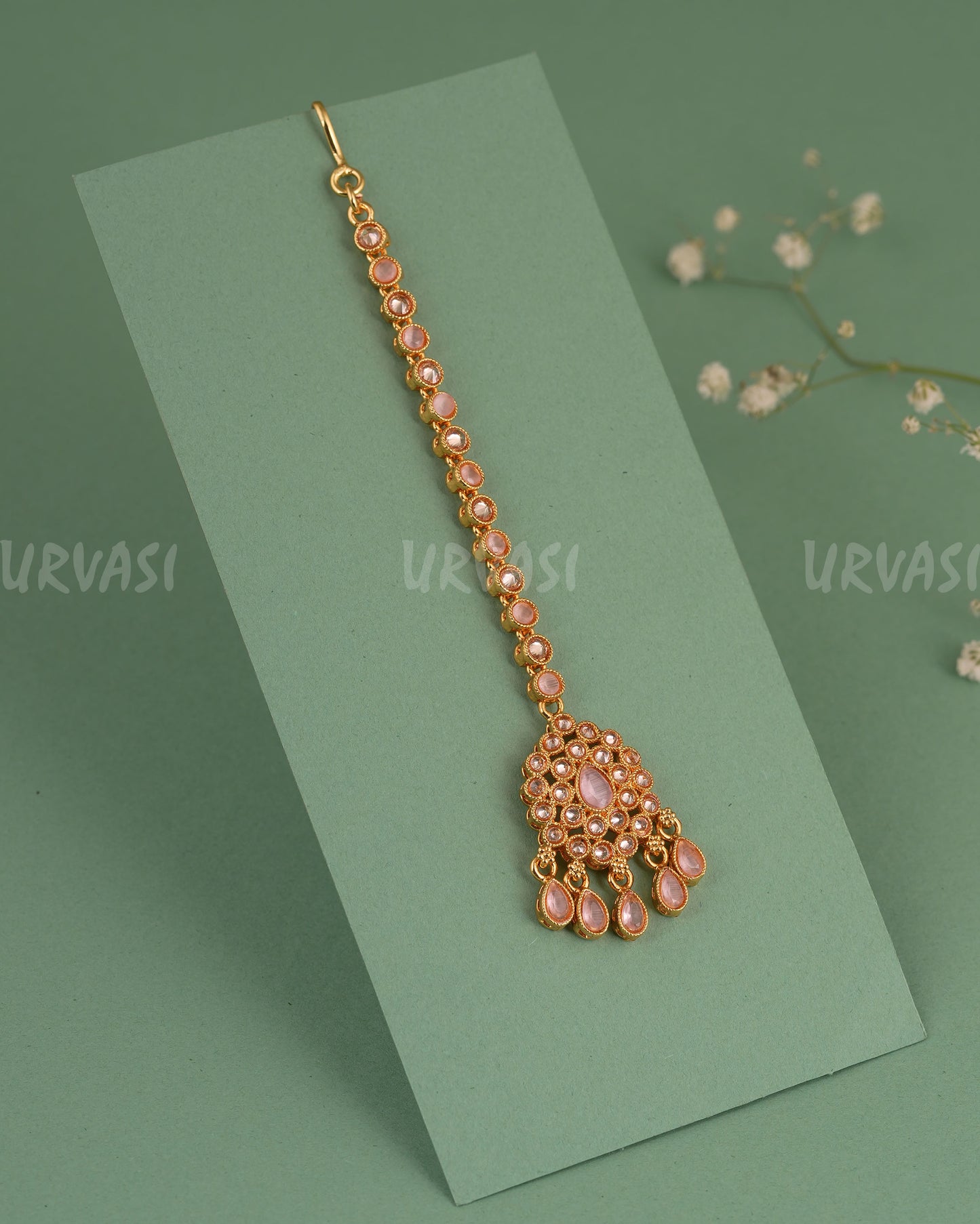 Gold-Toned Teardrop Designed Chutty CH 135