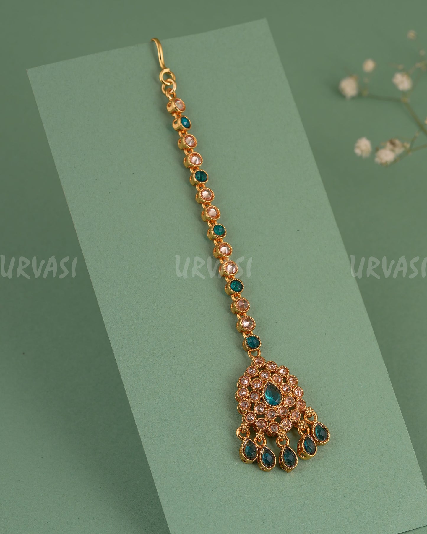 Gold-Toned Teardrop Designed Chutty CH 135