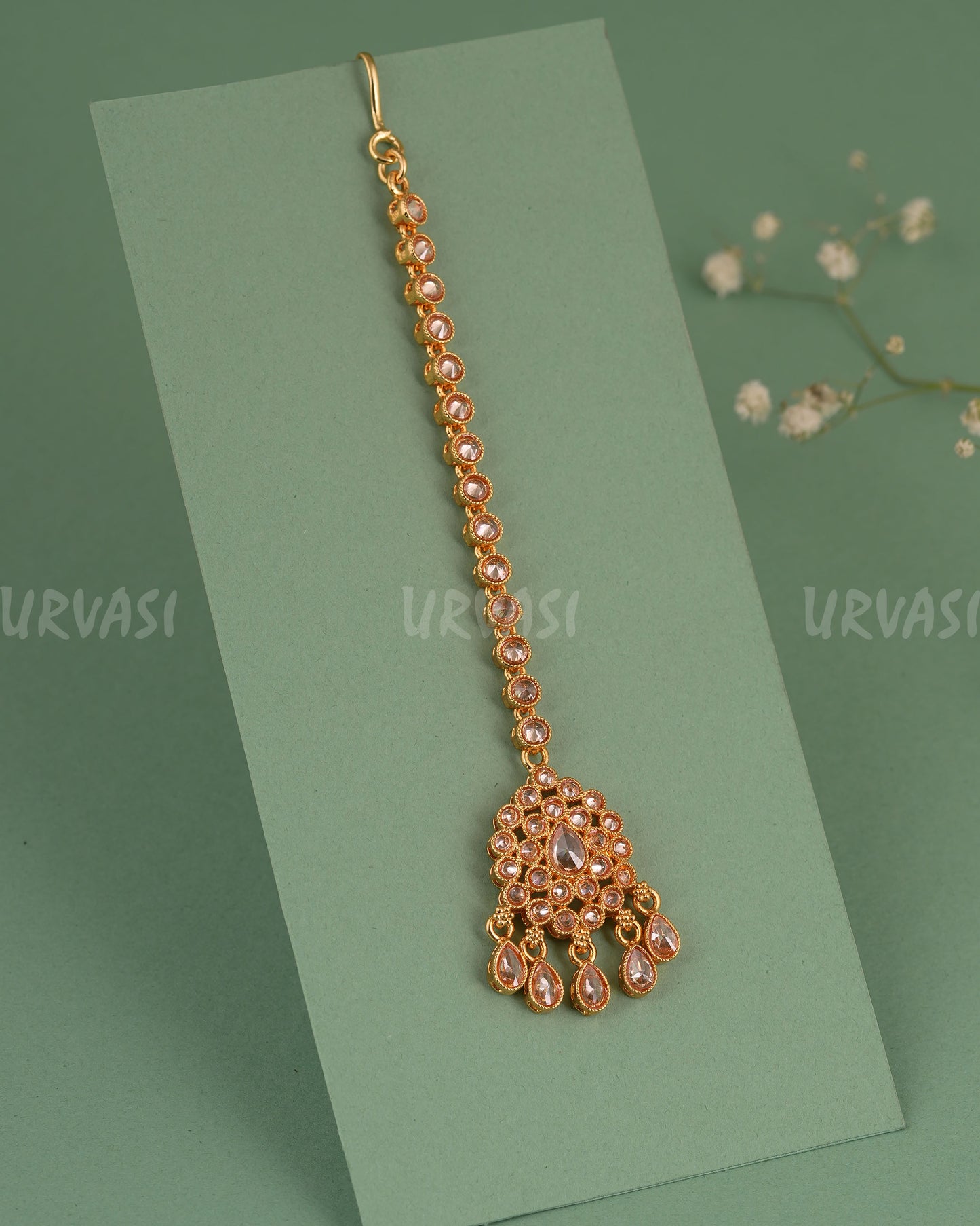 Gold-Toned Teardrop Designed Chutty CH 135