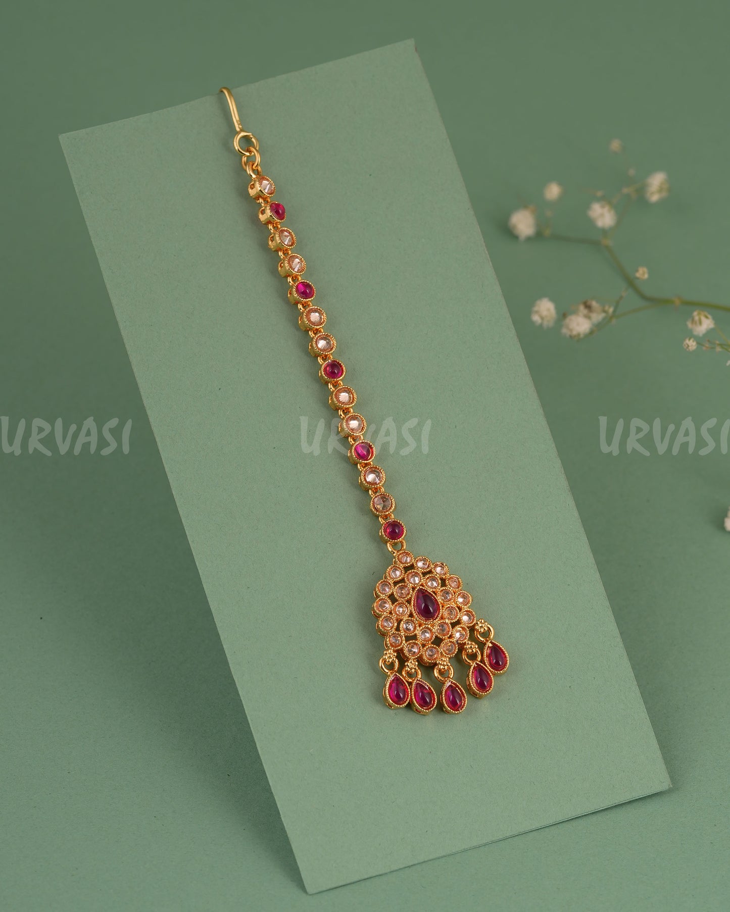 Gold-Toned Teardrop Designed Chutty CH 135