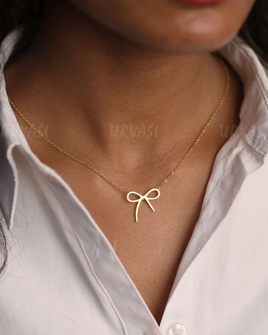 Gold-Toned Bow-Designed Stainless-Steel Simple Chain SC 102