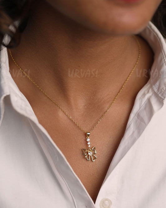 Gold-Toned Bow-Pendant Stainless -Steel Simple Chain SC 105