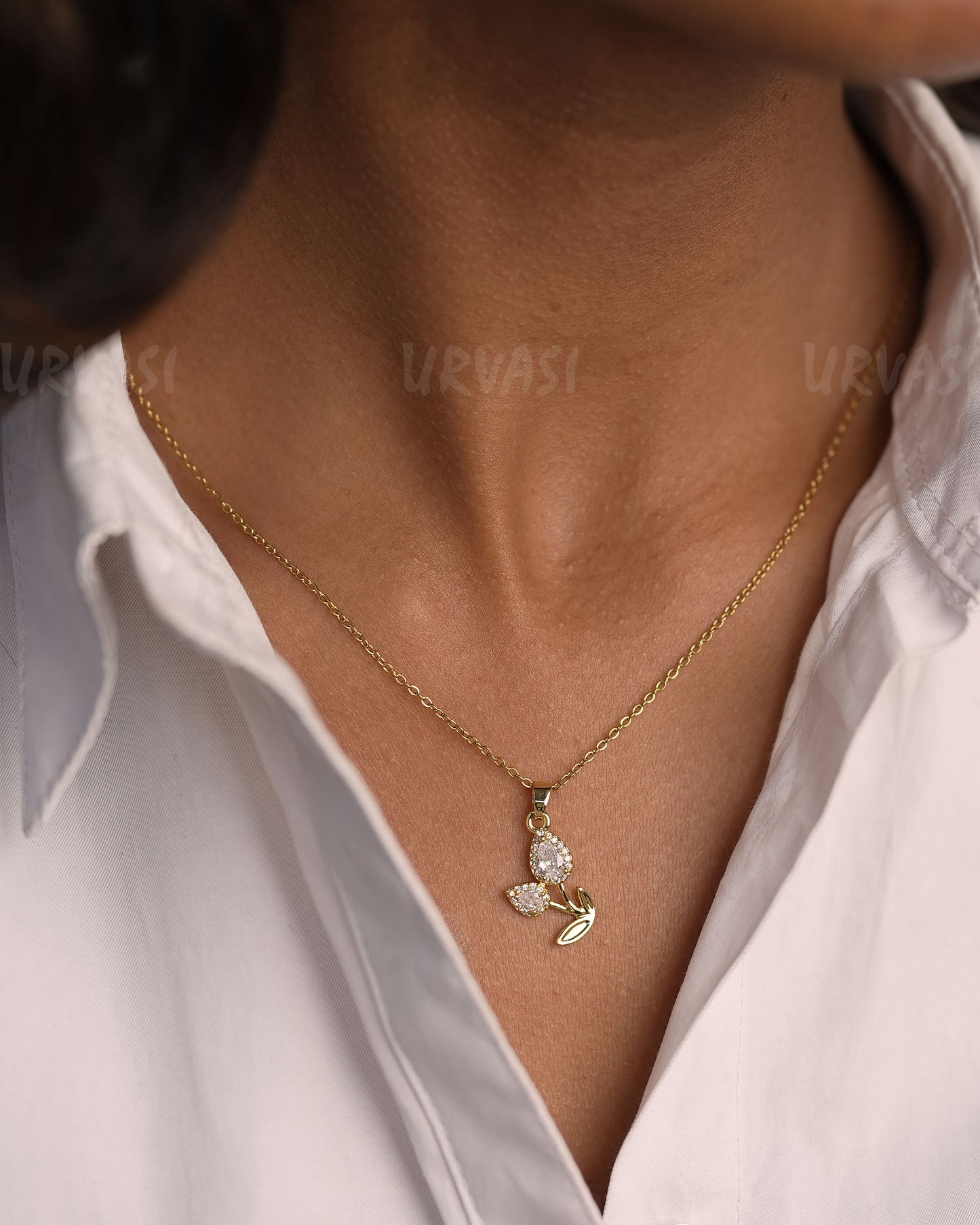 Gold-Toned Leaf-Designed Floral Simple Chain SC 146