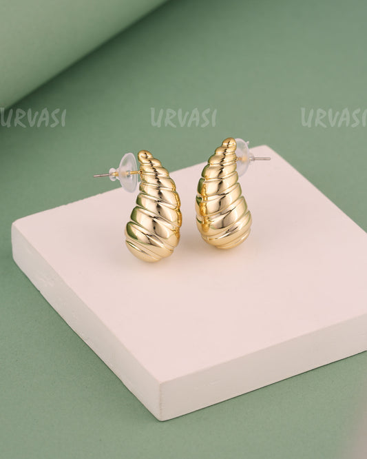 Glossy Gold Swirl Tear-Drop Earrings ER 122