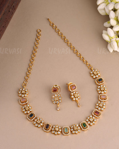 Gold-Toned Floral Stone-Studded Necklace 1472