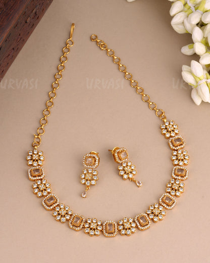 Gold-Toned Floral Stone-Studded Necklace 1472