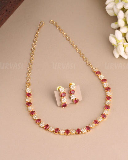 Gold-Toned Floral Stooge-Studded Necklace 1470
