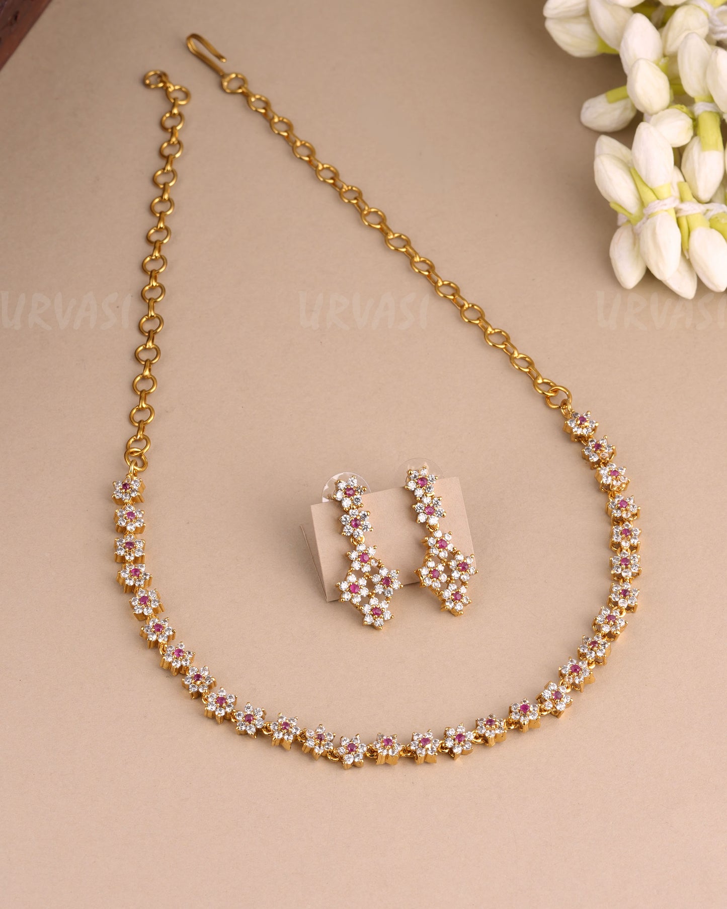 Gold-Toned Star-Designed Necklace 1468