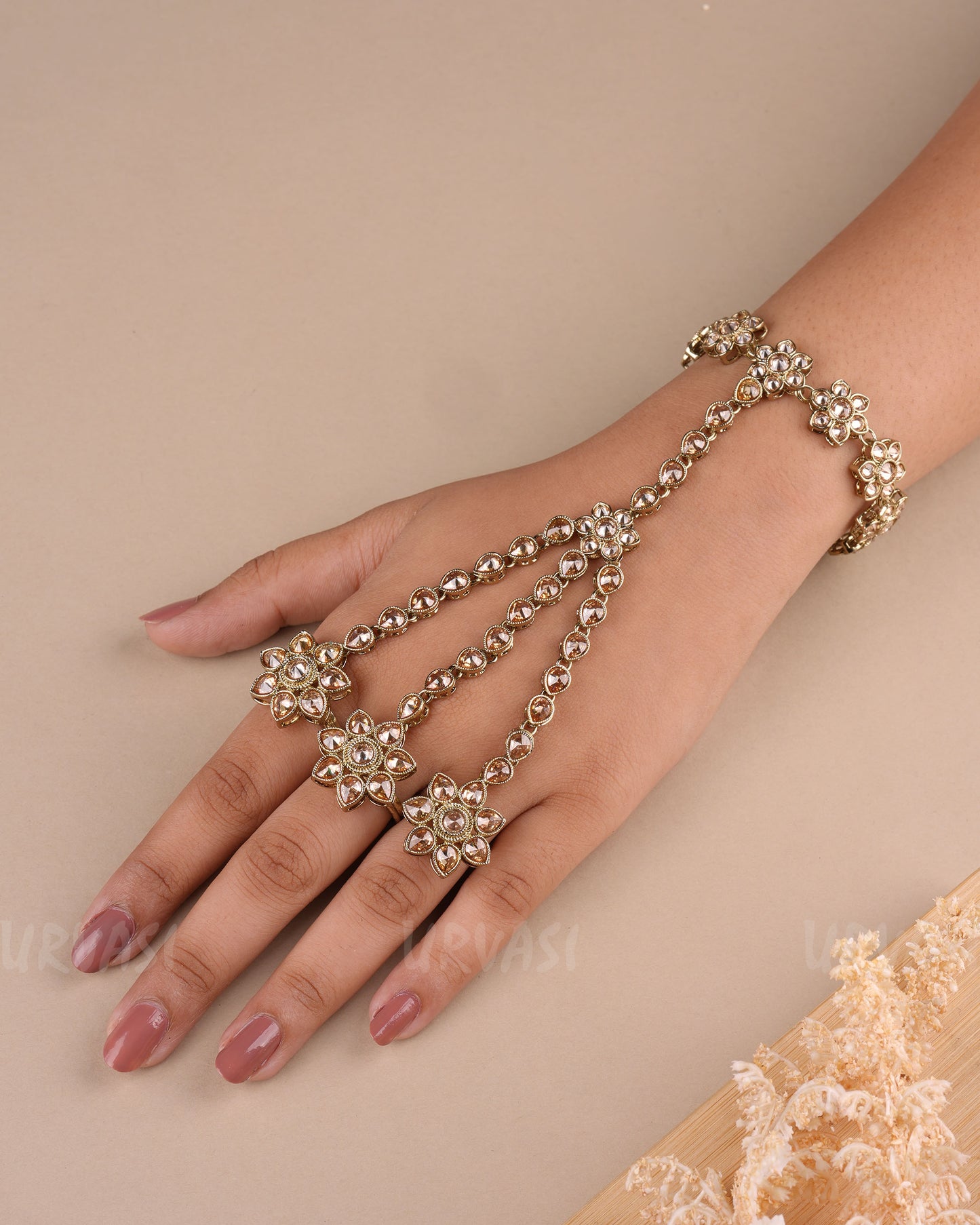 Mehendi Polish Floral Kundan Hath Panja PN 16