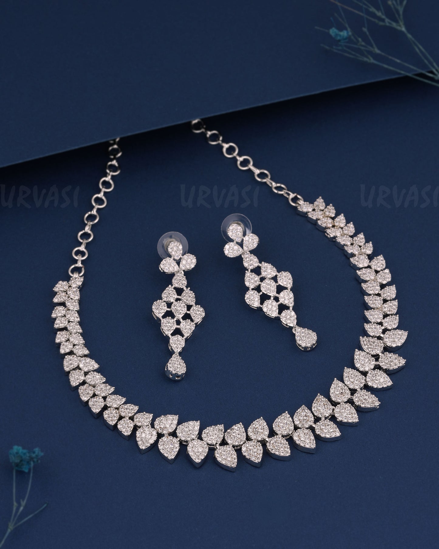 Rhodium Polish Leaf-Designed AD Necklace 519