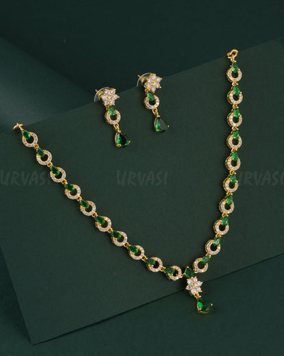 Gold-Polish Floral Pendant Pear-Drop Pendant Necklace  1539
