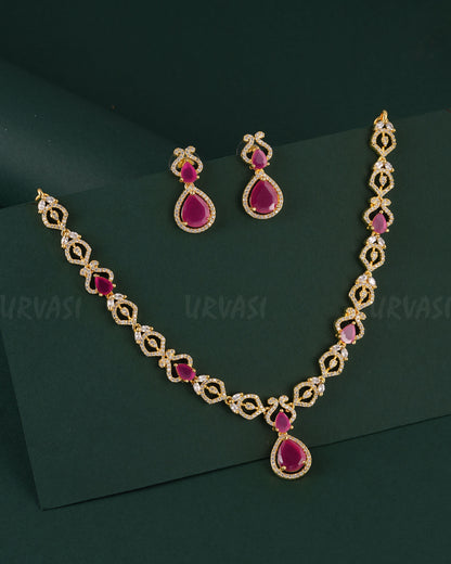 Gold-Toned Floral Tear-Drop Pendant Necklace 1543